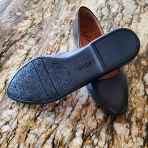 NEW!! Women's Black flats size 6 (Life Stride Velocity 2.0)